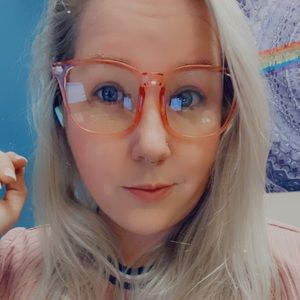 Meet your Posher, Brianne